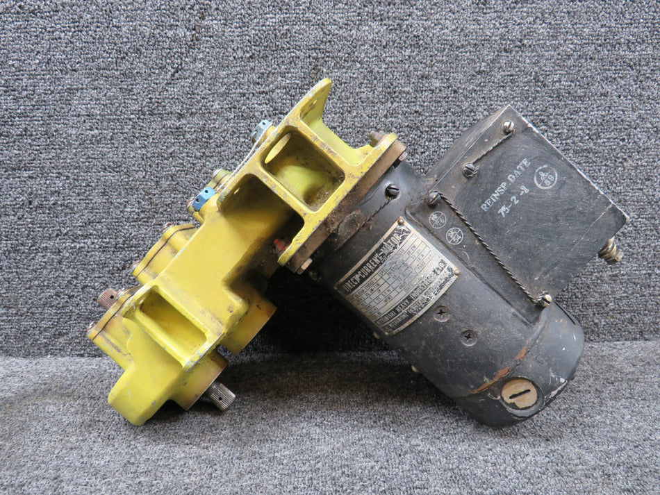 030A-989502-1 Mitsubishi AM-11B Flap Motor Assembly (Worn)