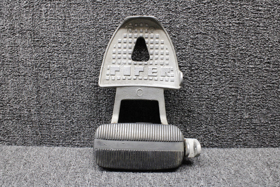 63485-002 Piper PA32-301T Toe Brake Pedal Assembly Outboard LH