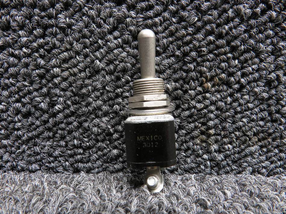 MS35058-22 (Alt: 8801K22) Eaton Maintained Toggle Switch