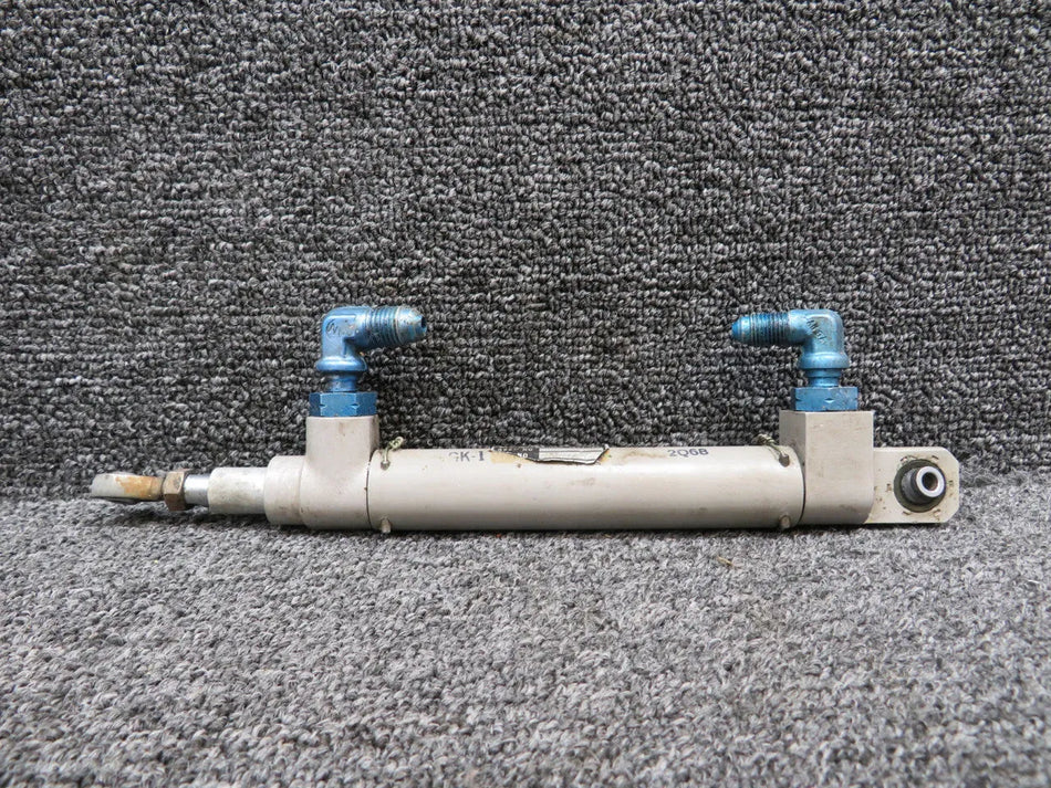 455-933 Gar-Kenyon Main Gear Door Actuator (Rusted Rod End)
