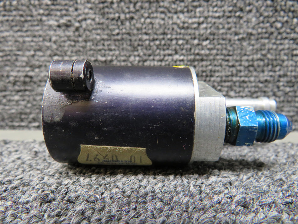 3-311-3 (Alt: 50561-000) UMA Inc Oil Pressure Gauge (Worn)
