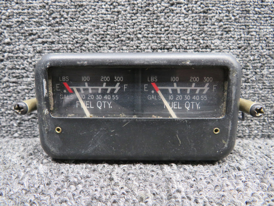C669562-0111 Rochester 6247-00213 Dual Fuel Quantity Gauge Cluster (Volts: 28)