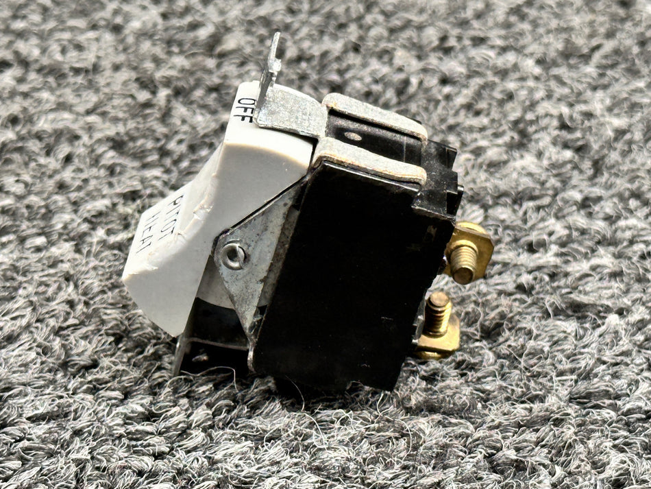 99377-004 Carling Pitot Heat Rocker Switch