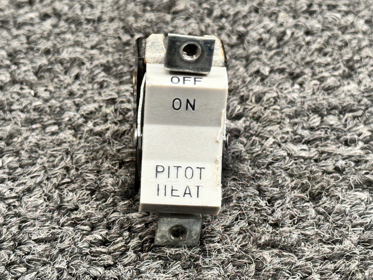 99377-004 Carling Pitot Heat Rocker Switch – BAS Part Sales