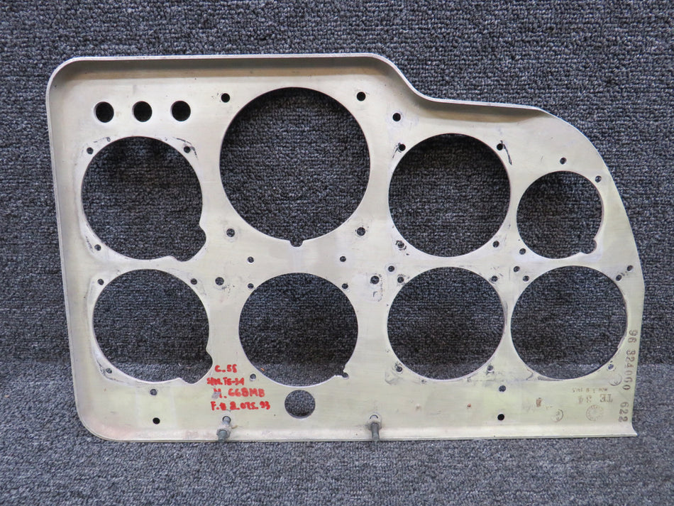 96-324060 Beechcraft 95-C55 Floating Instrument Panel Assembly (Worn)
