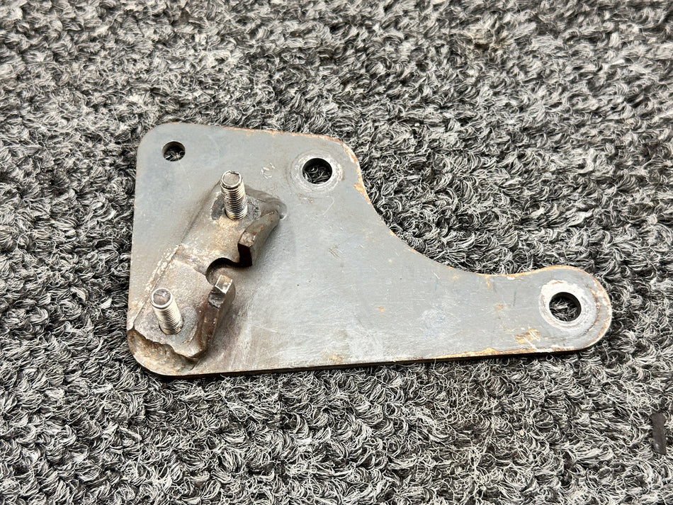 98645-006 Piper PA32R-301T Engine Control Mount Plate RH