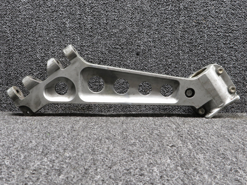022A-13256-1 Mitsubishi MU2B60 Engine Mount