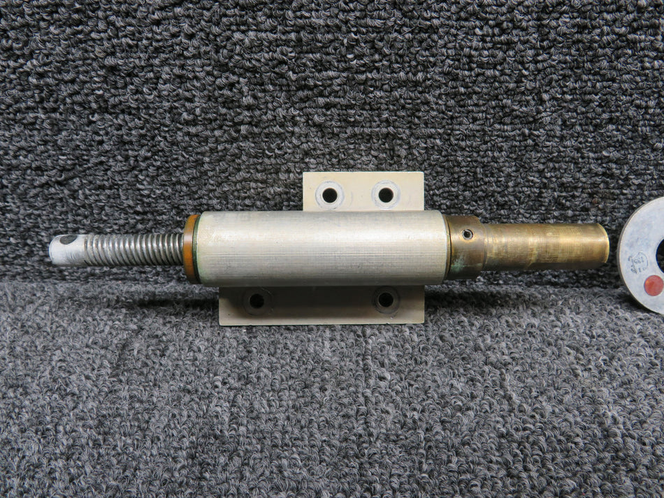 1261107-1 Cessna 210 Rudder Bungee Screw Jack Assembly with Crank