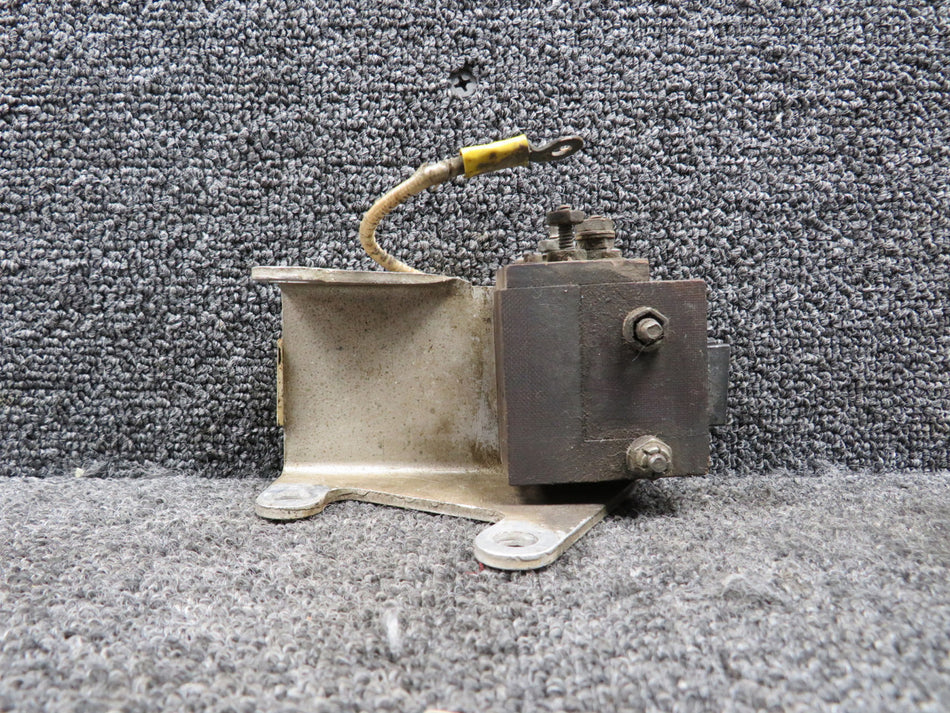 4E1387-2, 3E1319 Cessna 411 Prop De-Ice Brush Block Assembly w Bracket