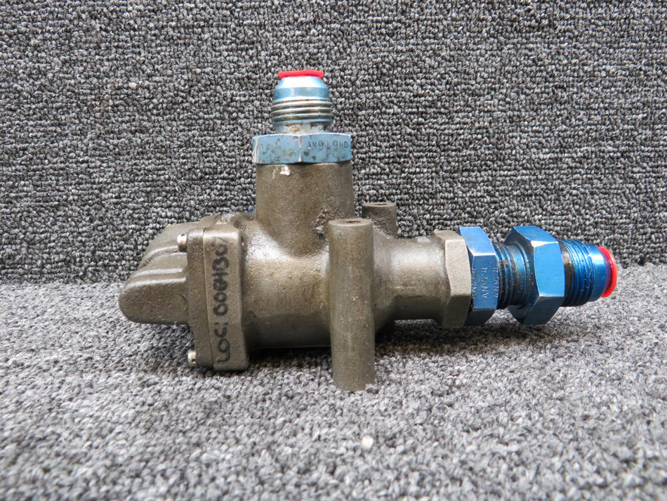 H674-02A-1 Fluid Regulators De-Icer Shuttle Valve with Fittings (Small Chip)