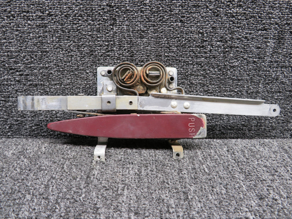 0711020-8 (Use: 0711020-12) Cessna 210 Cabin Door Latch Assembly RH (Wear)