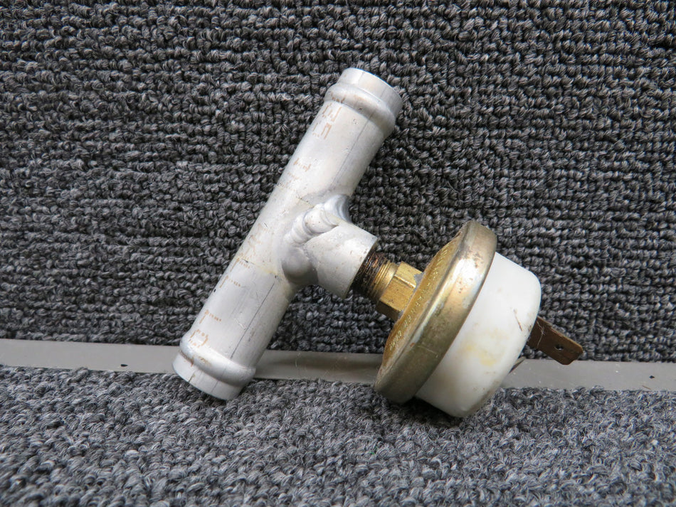 84159-002 Piper PA-46-350P Hobbs Vacuum Pressure Switch with Tube (Bent)
