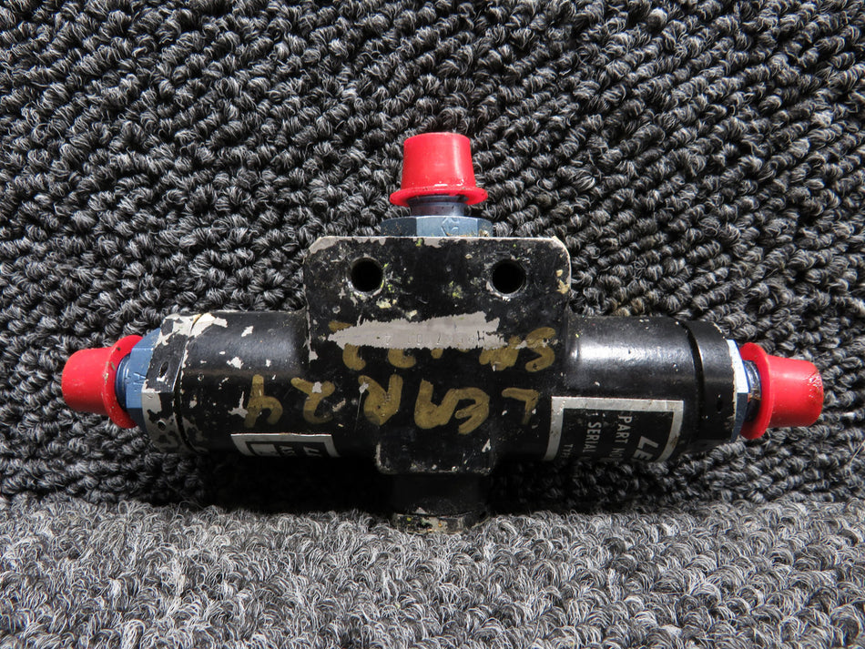 2380014-1 LearJet Hydraulic Shuttle Valve