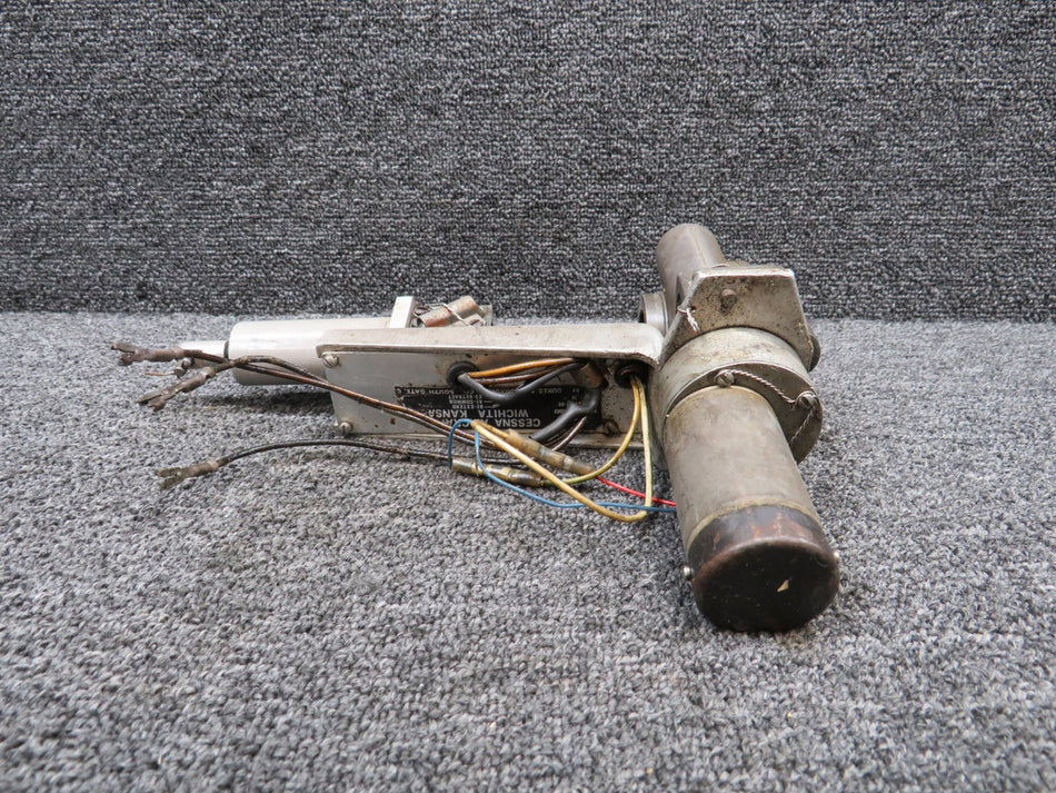9910003 (Alt: 4194-00-1) Dukes Cowl Flap Actuator Assy (Minor Wear Marks & Rust)