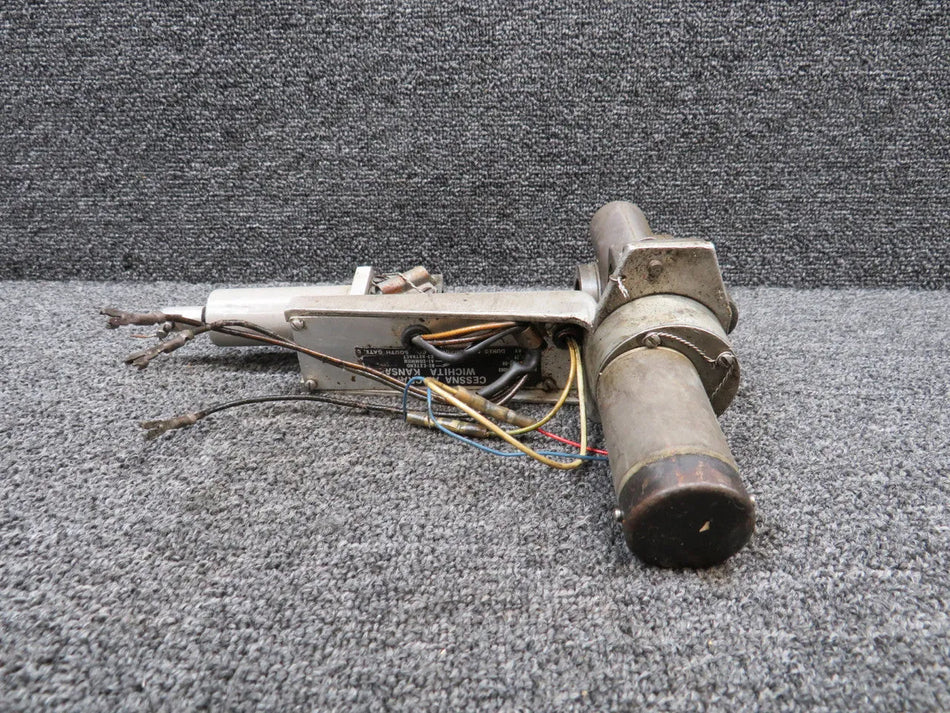 9910003 (Alt: 4194-00-1) Dukes Cowl Flap Actuator Assy (Minor Wear Marks & Rust)
