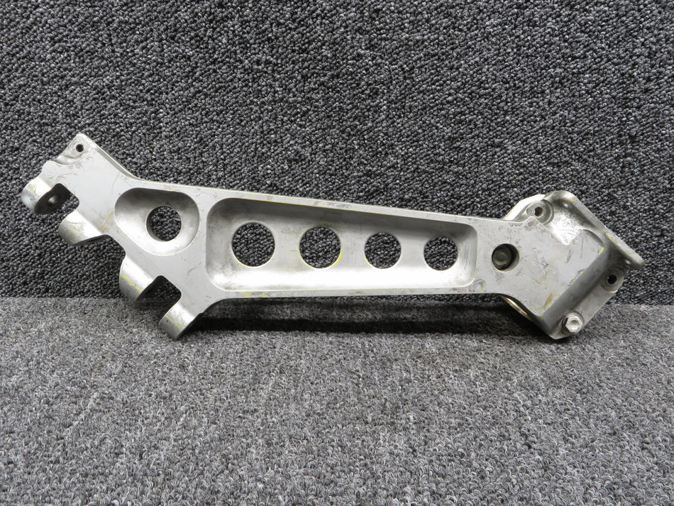 022A-13251 Mitsubishi MU2B26A Engine Mount
