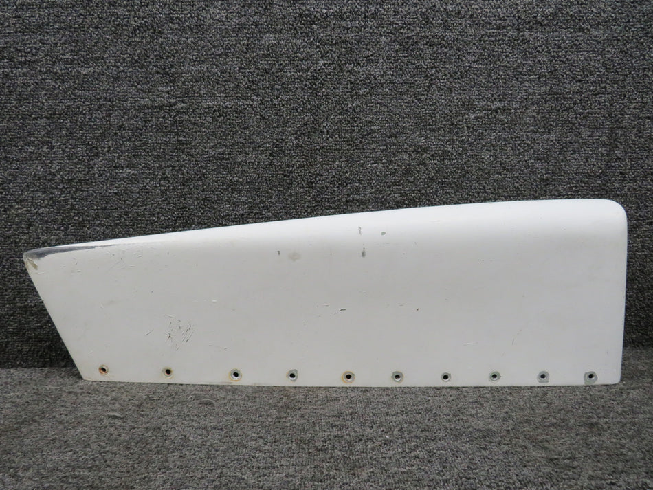 1231001-2 Cessna 182F Rudder Cap Assembly (Worn)