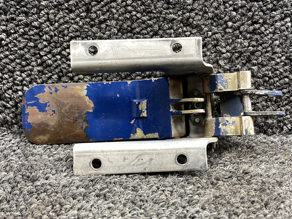 79515-003 Piper PA34-220T Cabin Door Latch Assembly (Minus Backplate)
