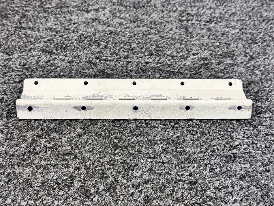 65895-000, 65782-000 Piper PA28-181 Storm Window Hinges Upper and Lower (Wear)