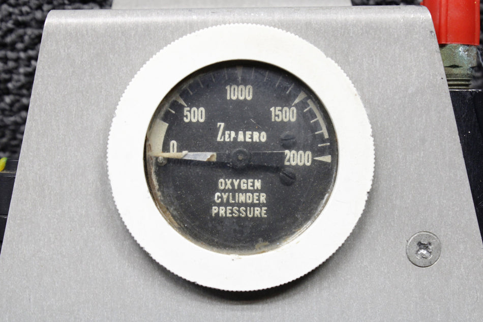 A2000 Alar Automatic Continuous Flow Oxygen Regulator with Gauge