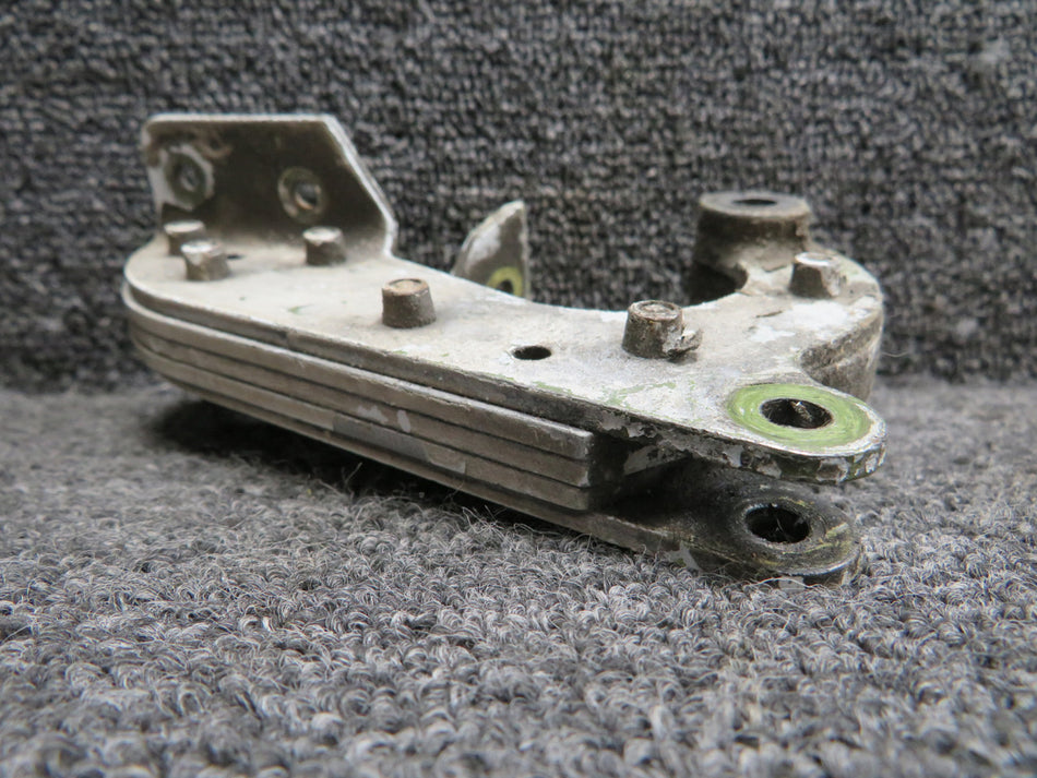 35-815266-1 Beechcraft 58 Forward Inboard Hinge Assembly LH (Worn Paint)