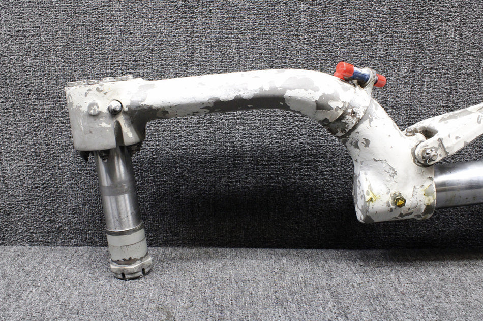 31903-000 (Use: 31903-002) Piper PA23-250 Main Gear Strut Assy LH or RH w Links