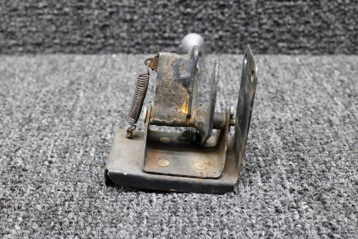 Piper Aircraft Parts 19837-000 Piper PA23-250 Auxiliary Door Lock Assembly