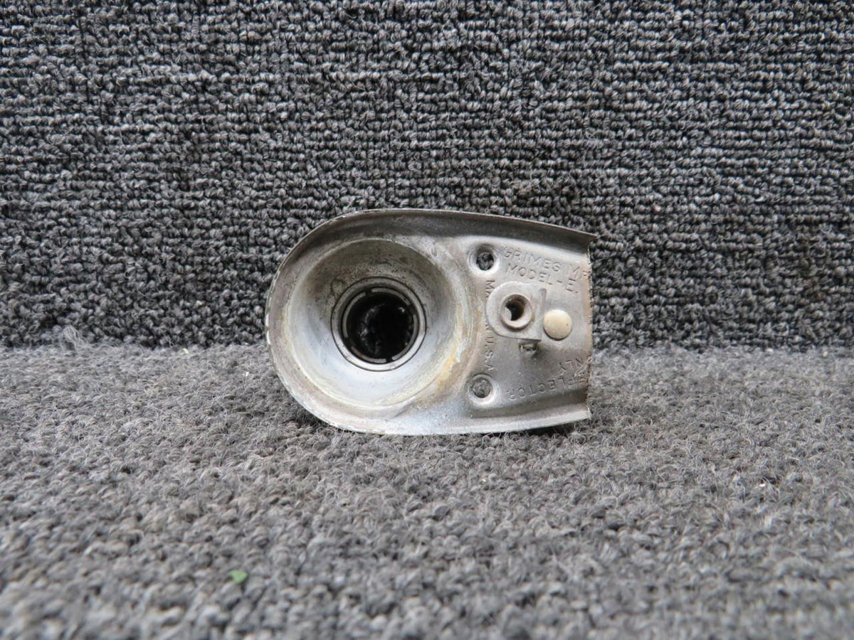 Grimes 30-0009-34 (Alt: C622001-0201) Grimes Nav Light Housing (Worn)