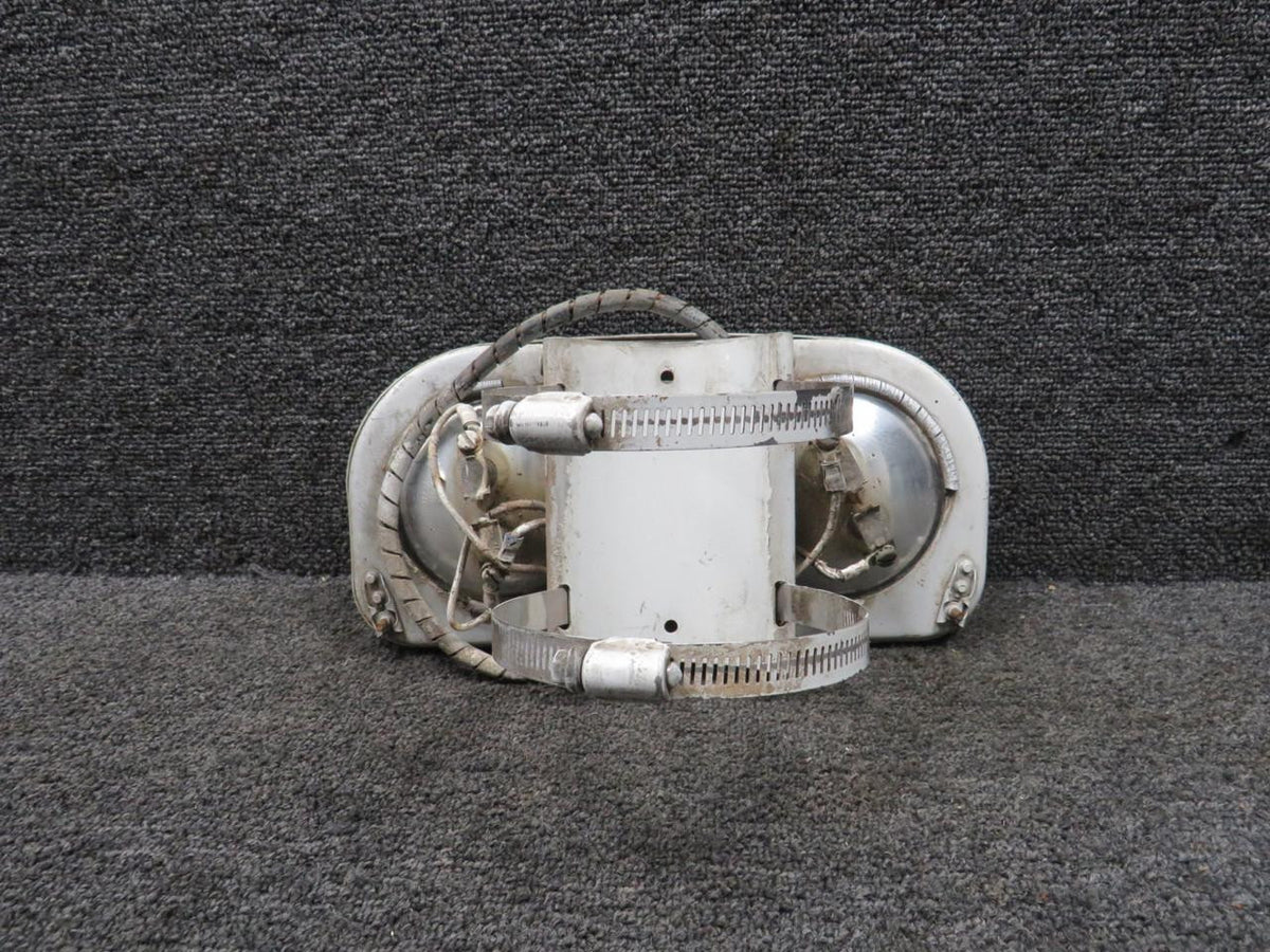 Piper Aircraft Parts 43048-000 Piper PA-31T Landing Light Assembly with Bulbs (Worn Paint)