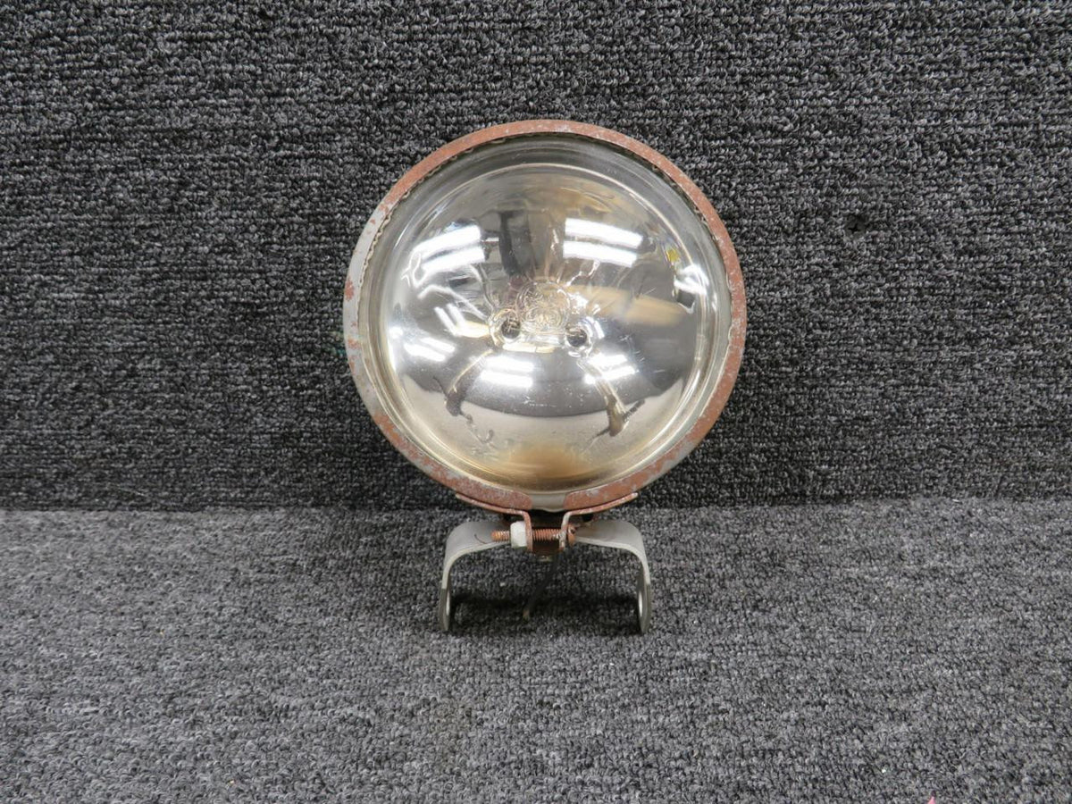 Cessna Aircraft Parts 0842215-8 Cessna 401 Taxi Light (Damaged Canopy, Rusted Retainer)