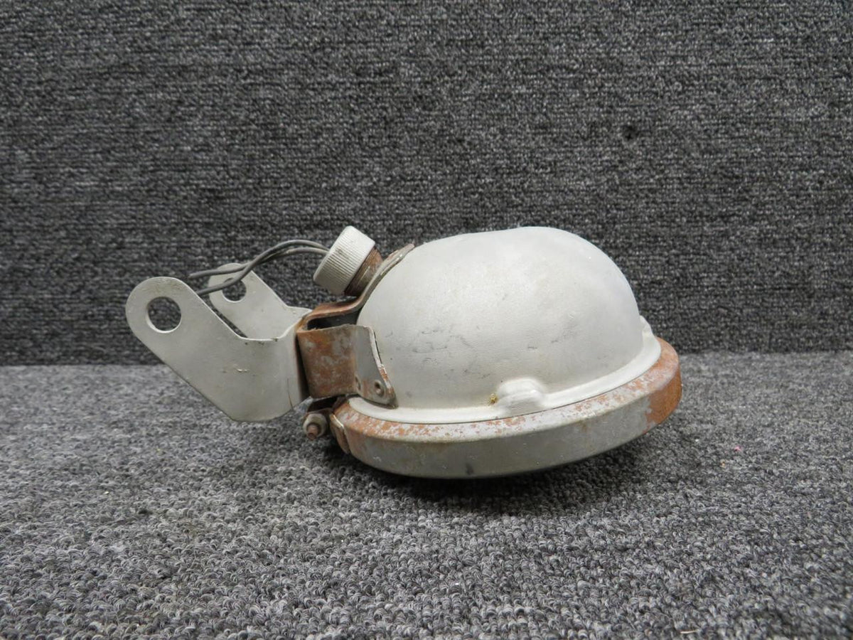 Cessna Aircraft Parts 0842215-8 Cessna 401 Taxi Light (Damaged Canopy, Rusted Retainer)