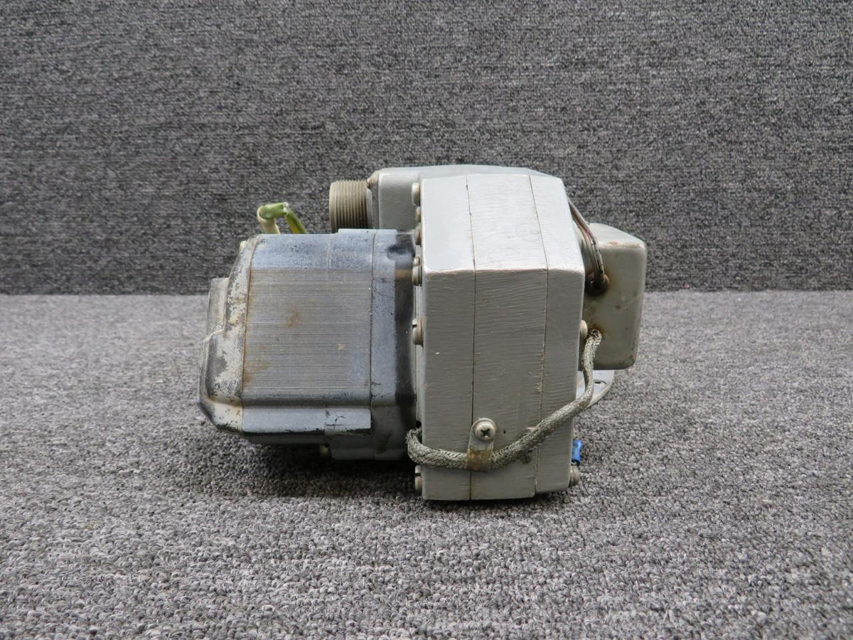 Grimes G-4710A-5 Grimes Landing Light Assy with Power Unit (Worn Housing & Bulb) (28V)