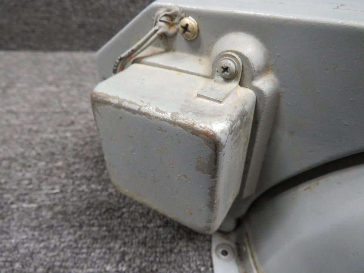 Grimes G-4710A-5 Grimes Landing Light Assy with Power Unit (Worn Housing & Bulb) (28V)