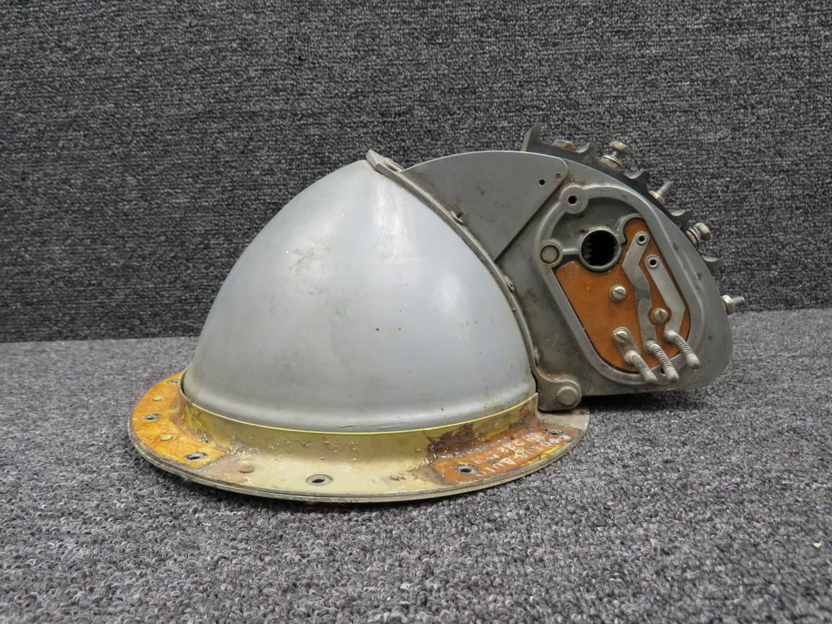 Grimes G-3600A-1 Grimes Landing Light without Power Unit (Dented Housing, Worn Paint)