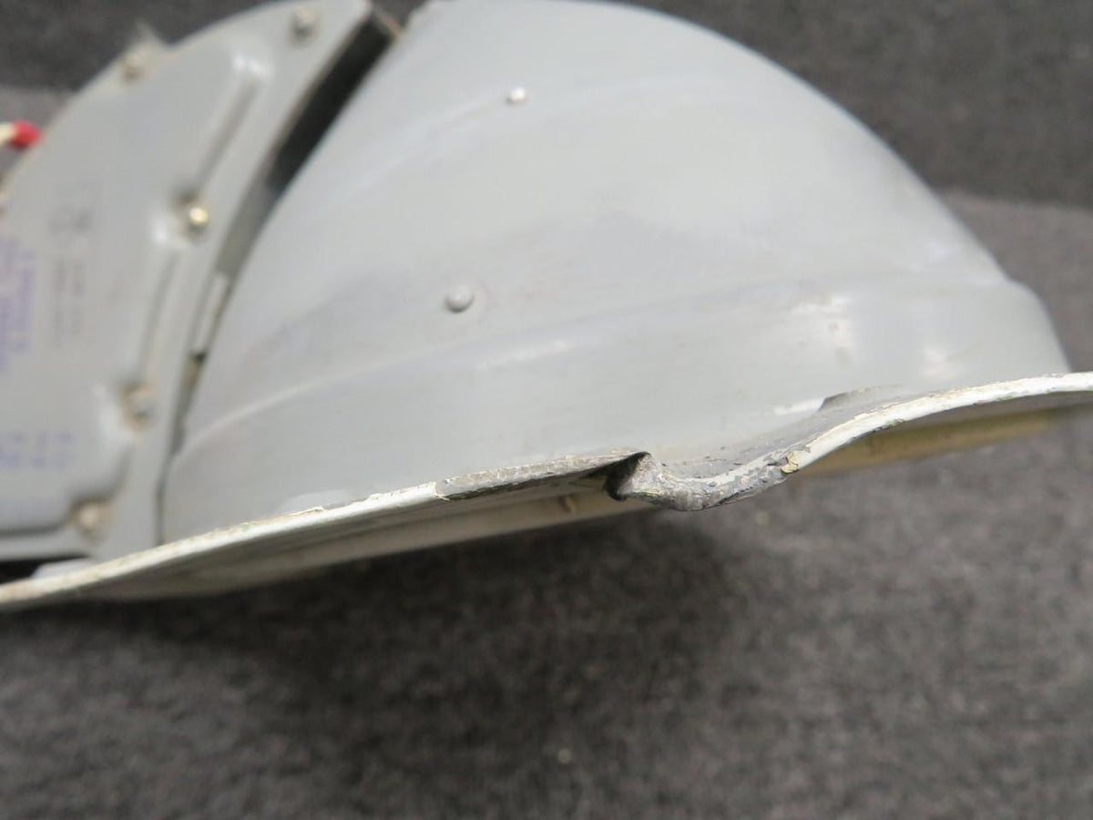 Grimes G-3600A-1 Grimes Landing Light without Power Unit (Damaged, Cracked Retainer)