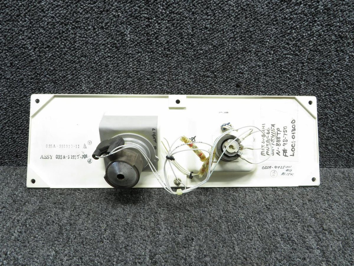 Mitsubishi 035A-91925-001 Mitsubishi 2B-60 Panel with Map Light and Dimmer Switch