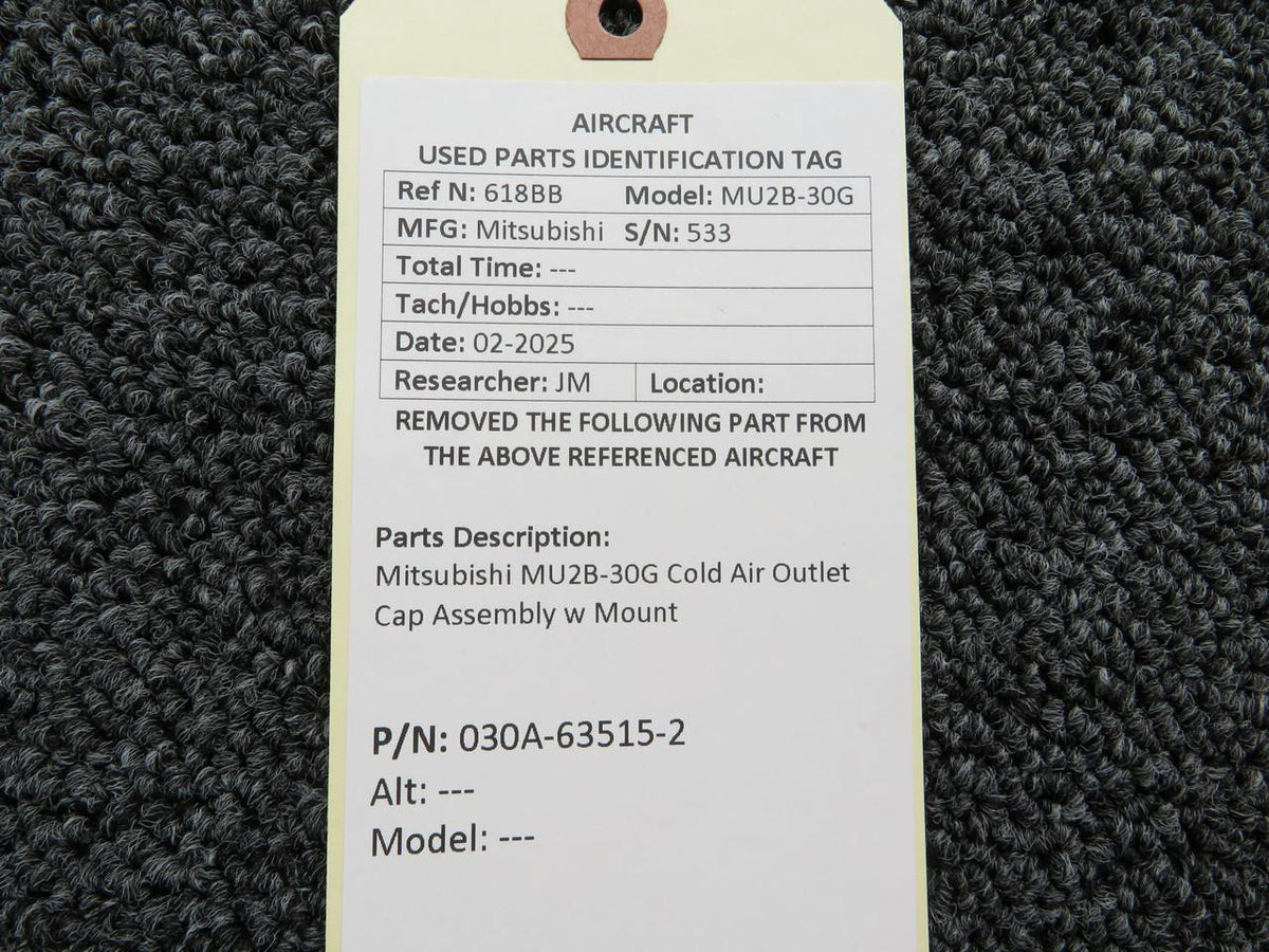 Mitsubishi 030A-63515-2 Mitsubishi MU2B-30G Cold Air Outlet Cap Assembly with Mount
