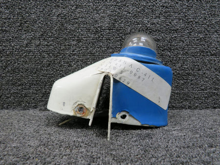 Cessna Aircraft Parts 0433006-4 (FSO: C622001-0103) Cessna Navigation Tail Light Assembly (Worn)