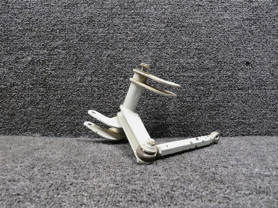 Piper Aircraft 82905-010 Piper PA46-310P Flap Drive Bellcrank Assembly LH (Worn Paint)