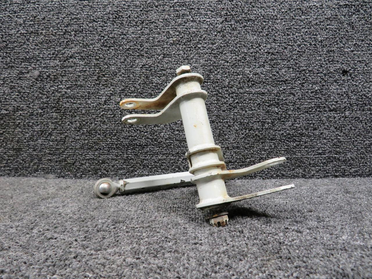 Piper Aircraft 82905-010 Piper PA46-310P Flap Drive Bellcrank Assembly LH (Worn Paint)