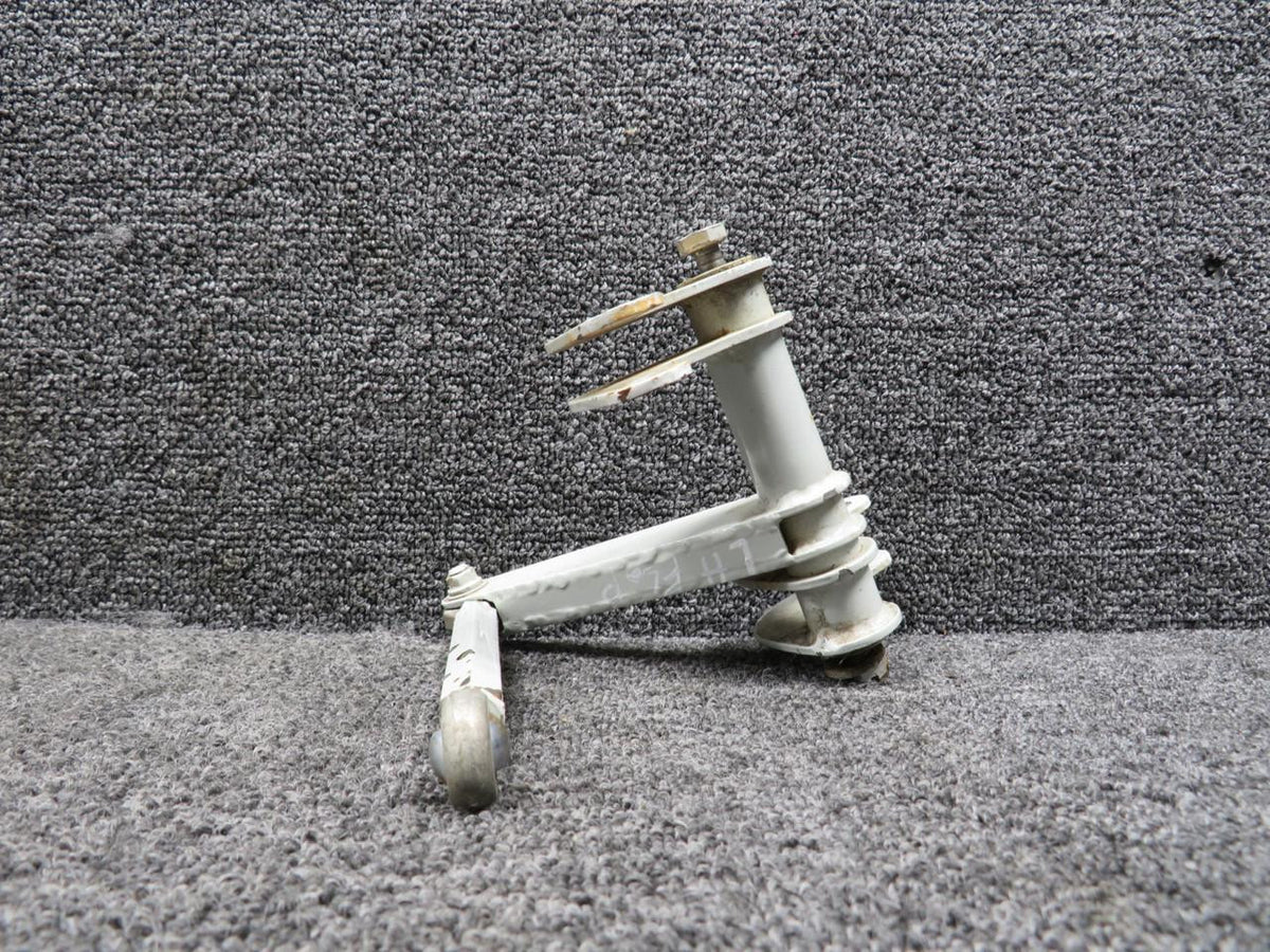 Piper Aircraft 82905-010 Piper PA46-310P Flap Drive Bellcrank Assembly LH (Worn Paint)