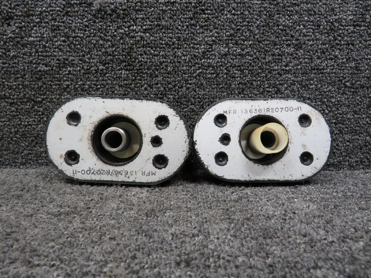 Barry Controls R20700-11 Barry Engine Mount Vibration Isolator Assembly (Worn Rubber)