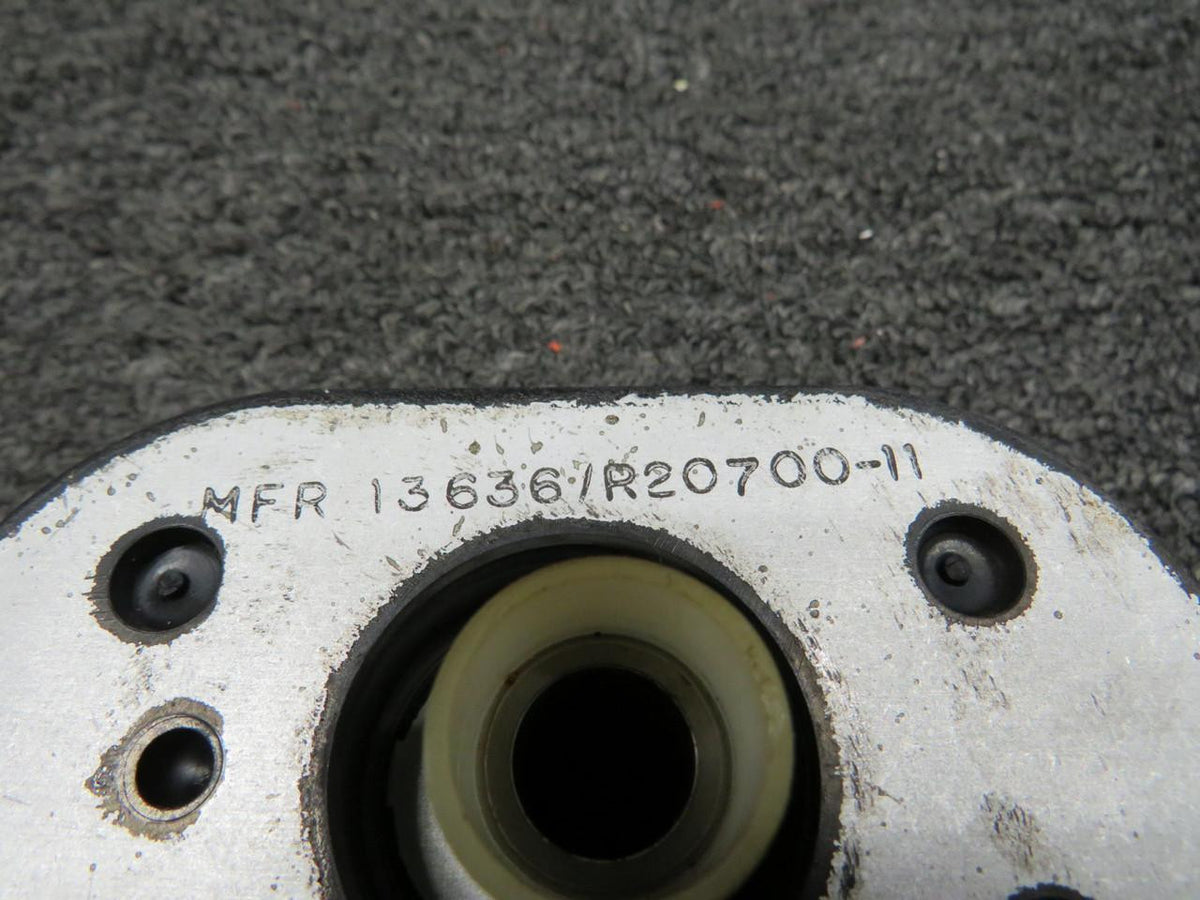 Barry Controls R20700-11 Barry Engine Mount Vibration Isolator Assembly (Worn Rubber)