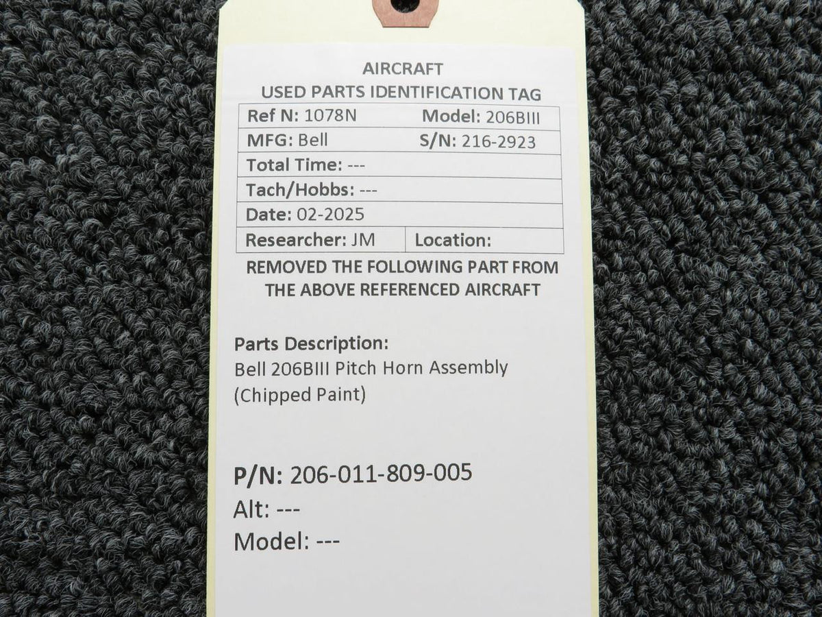 Bell 206-011-809-005 Bell 206BIII Pitch Horn Assembly (Chipped Paint)