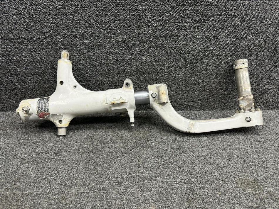 Piper Aircraft Parts 67927-009 Piper PA28R-200 Main Landing Gear Strut Assy RH