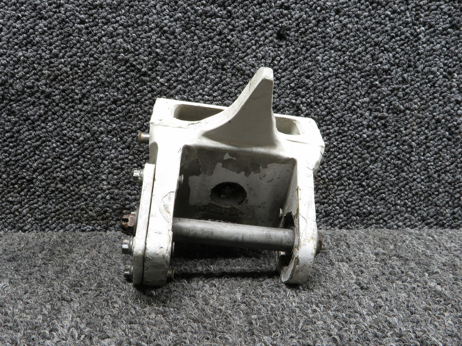 285-220401-8 Elevator Support Inboard Hinge RH