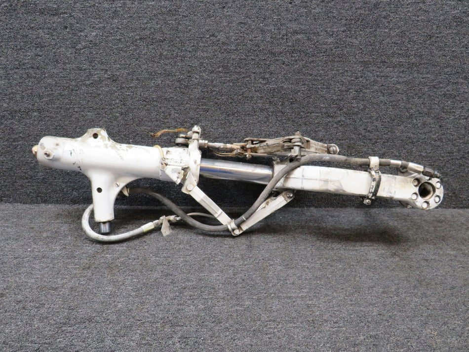 67927-008 (Cast: 3-12620-11) Piper PA28R-201 Main Gear Strut w Links LH (Worn)