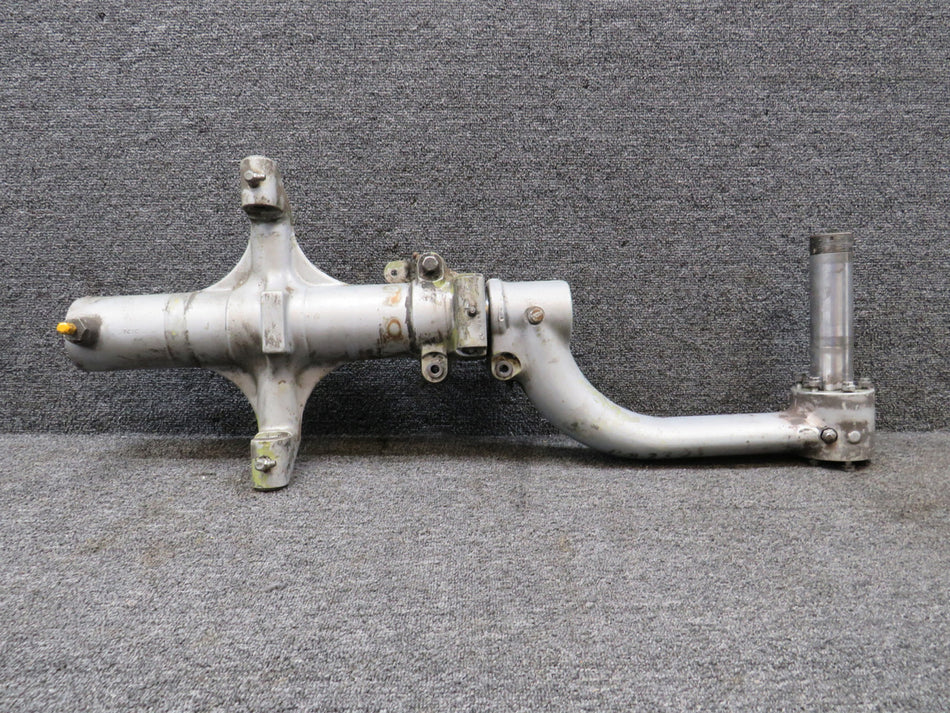 31903-000 (Use: 31903-002) Piper PA23-250 Main Gear Strut (Minus Links) (Worn)