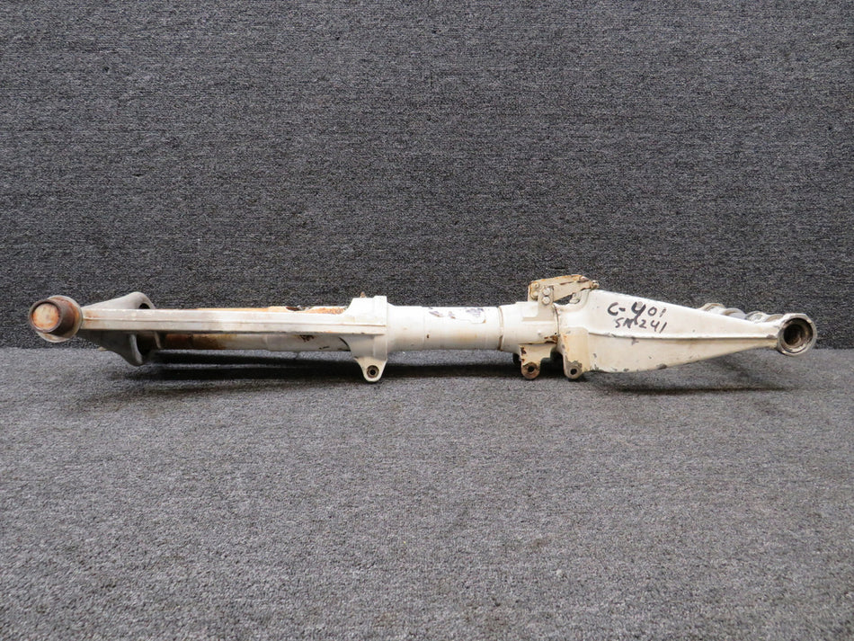 5842000-214, 5842000-205 Cessna 401 Nose Gear Assembly (Minus Links) (Worn)