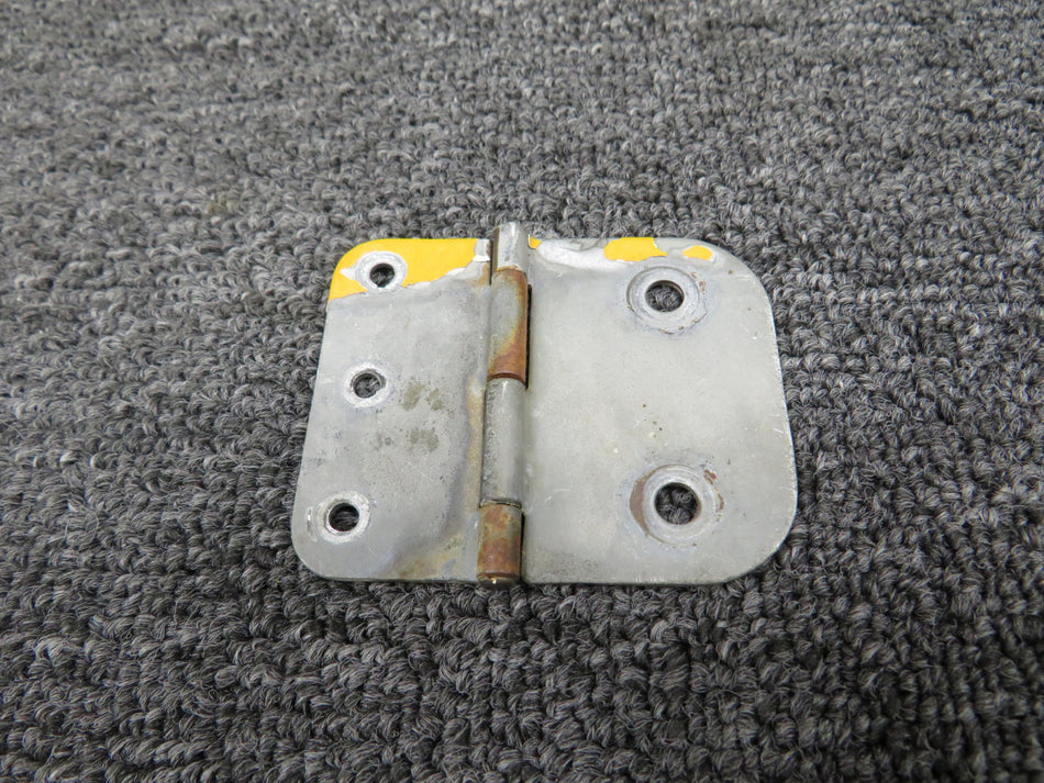 0411579-9 Cessna 150F Cabin Door Middle Hinge Assembly LH (Rusted)